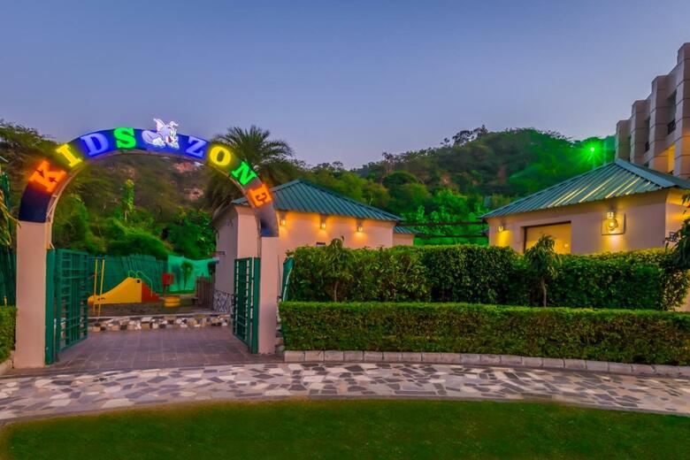 Hotel Golden Tulip Chandigarh, Panchkula