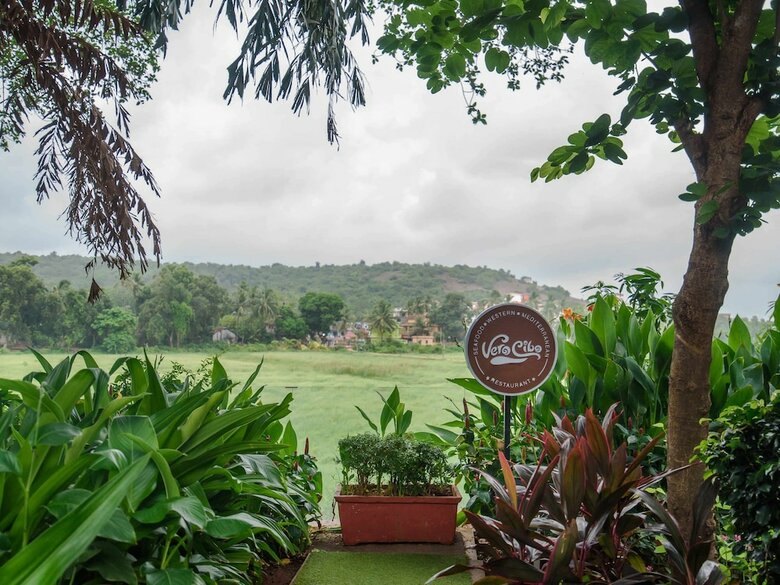 Hotel Grand Mercure Goa Shrem Resort