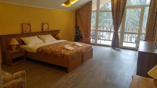 Hotel White Bereg