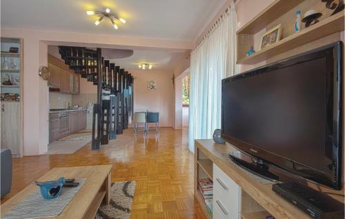 Two-bedroom Holiday Home In Stubicke Toplice