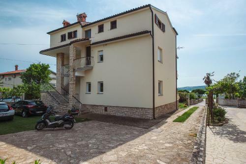 Apartment Ratko