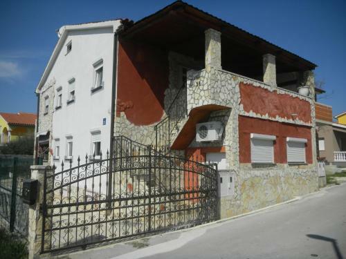 Apartment Zoran Po?esi