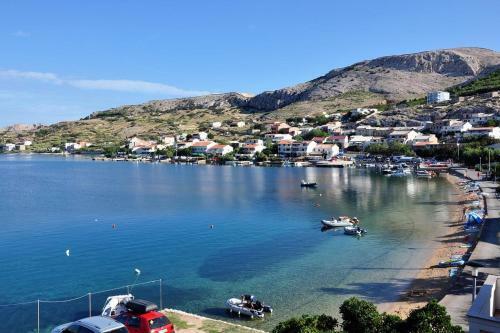 Hostal Triple Room Metajna 6487e