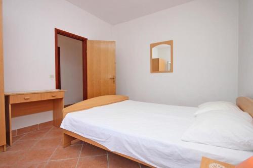 Apartments By The Sea Metajna (Pag) - 6351