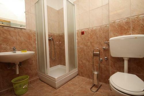 Hostal Quadruple Room Metajna 6487g