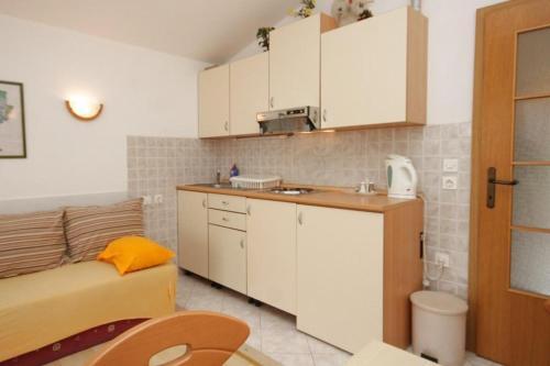Apartments By The Sea Preko (ugljan) - 8515