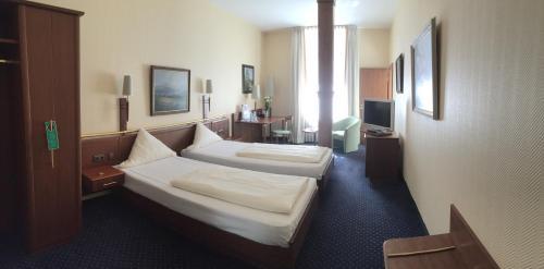 Victoria Hotel