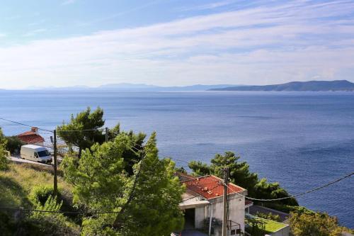 Apartments By The Sea Pisak (Omis) - 10323