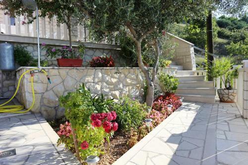 Apartments By The Sea Pisak (Omis) - 10323