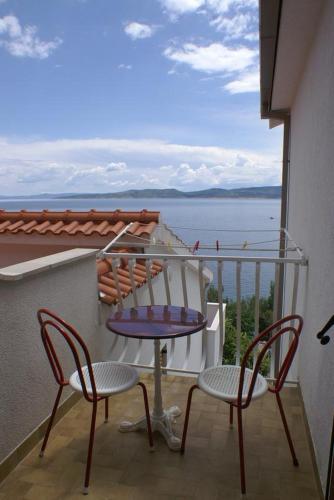 Apartments By The Sea Pisak (omis) - 2750