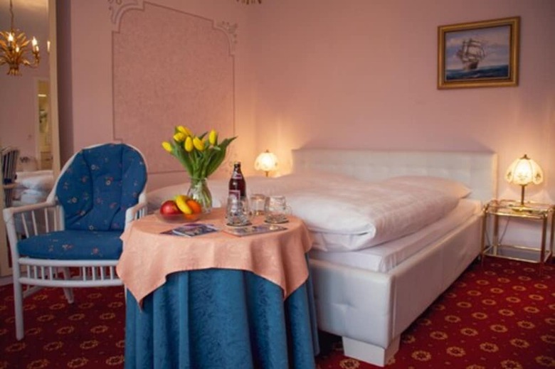 Hostal Hotel Garni Regina