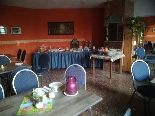 Hostal Hotel L�wenhof