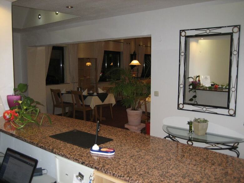 Hostal Hotel Zum Schnackel