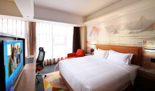 Hampton By Hilton Qujin Hotel