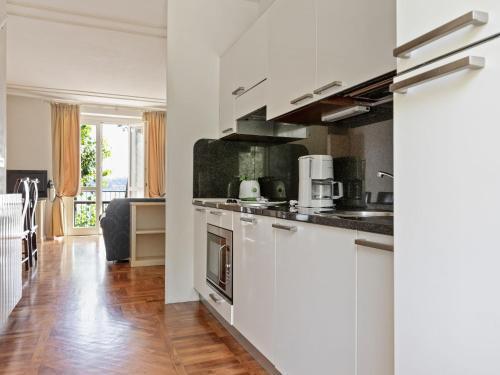 Apartamentos Modern Mansion With Private Beach At Lake Maggiore