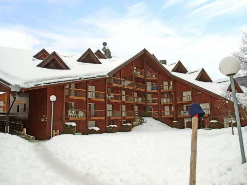 Apartment Pierres Blanches F Et H.20