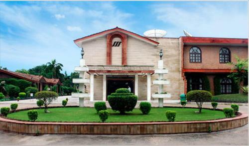 Hotel Ashok Country Resort