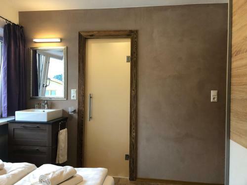 Hostal Tennenwirt Guesthouse
