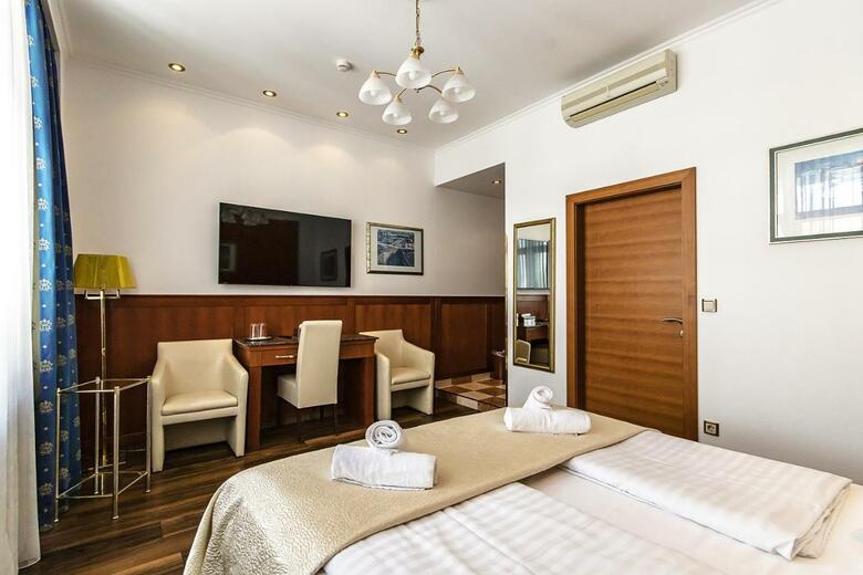 Hotel Corvinus