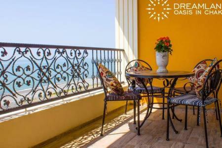 Apartment At Dreamland Oasis