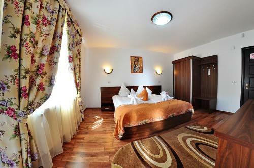 Hostal Roua Voronetului