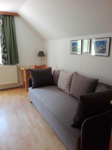 Hostal Familiengasthof Zirmhof