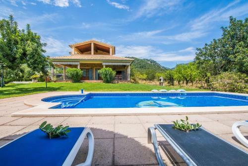 Caimari Villa Sleeps 8 Pool Air Con Wifi