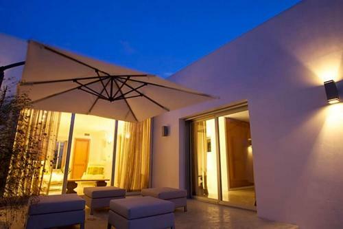Cala Bassa Villa Sleeps 12 Pool Air Con Wifi