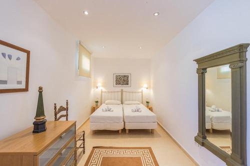 Calpe Villa Sleeps 10 Pool Air Con Wifi
