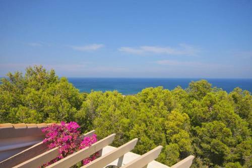Denia Villa Sleeps 8 Pool Air Con Wifi