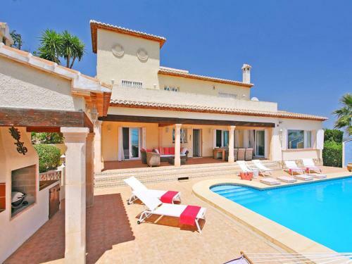 Urbanitzacio Montemar Villa Sleeps 8 Pool