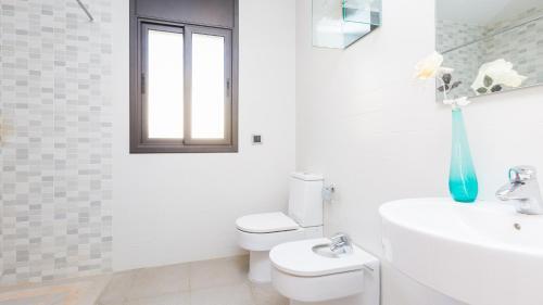 Lloret De Mar Villa Sleeps 8