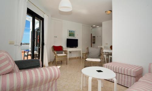 Playa Blanca Villa Sleeps 6 Pool Wifi