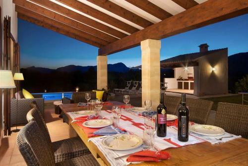 Port De Pollenca Villa Sleeps 10 Pool Air Con Wifi