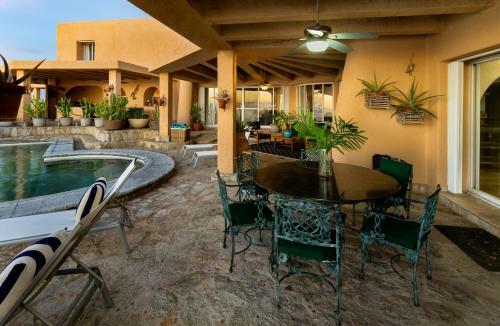 Panoramic Ocean Views At Hillside Casa Mirador