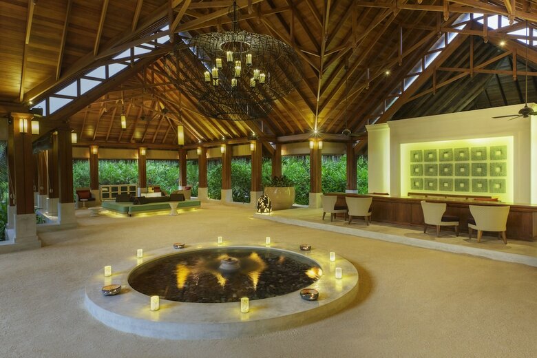 Hotel Dusit Thani Maldives