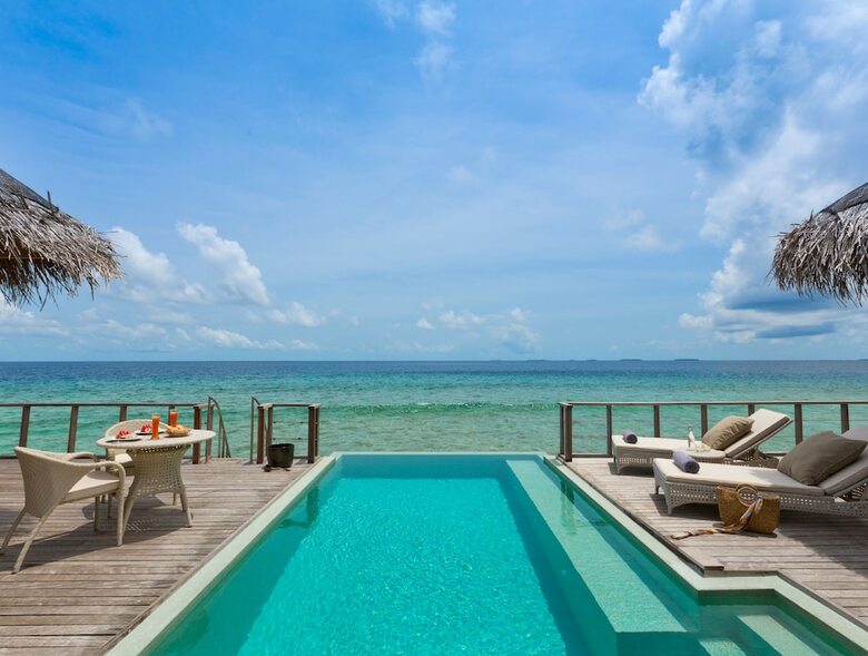 Hotel Dusit Thani Maldives