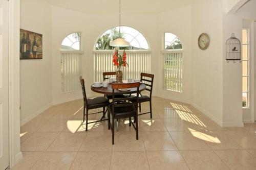 Tourmaline Holiday Home 1010