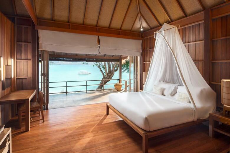 Hotel Haadtien Beach Resort