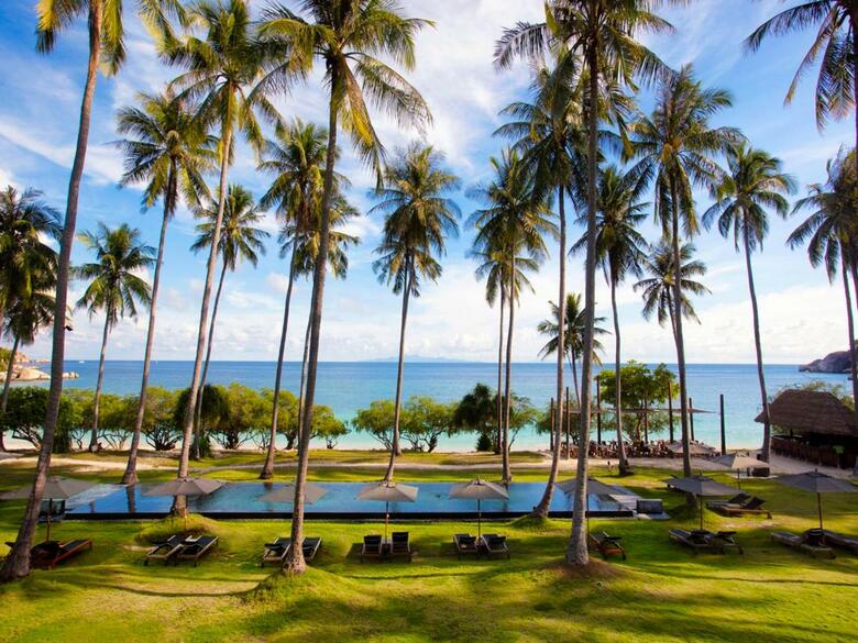 Hotel Haadtien Beach Resort