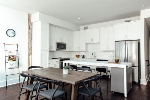 Apartamento Lyric At 451 Girod St