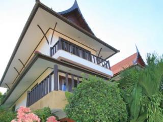 Hotel Paradise Island Estate