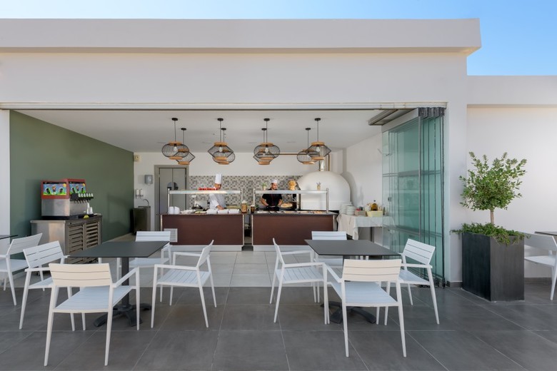 Hotel Avra Beach
