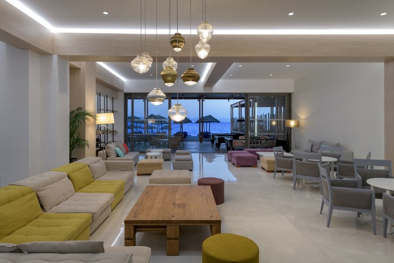 Hotel Avra Beach