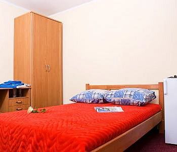 Hotel Kozatskiy On Antonova Str