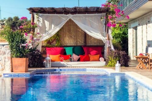 Kalkan Villa Sleeps 10 Pool Air Con Wifi