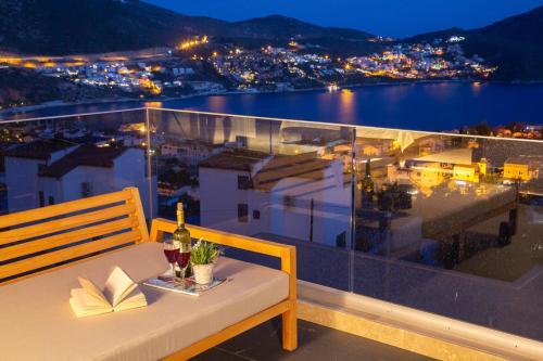 Kalkan Villa Sleeps 10 Air Con Wifi