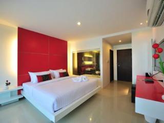 Alfresco Phuket Hotel