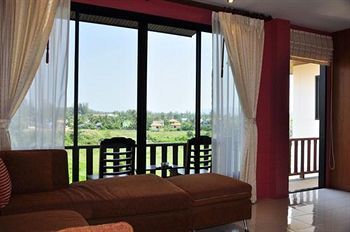 Hotel Baan Chayna Lounge Resort