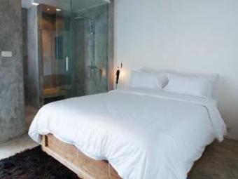 Hotel Ella Bed